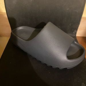 Yeezy Slide Onyx